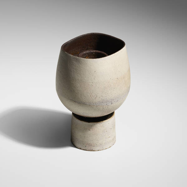 Hans Coper. Cup on stand form.
