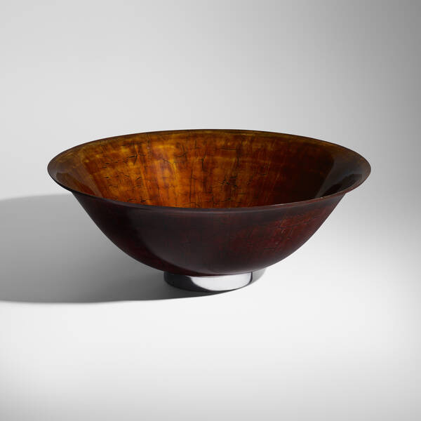 Modern. Large bowl. enameled metal,