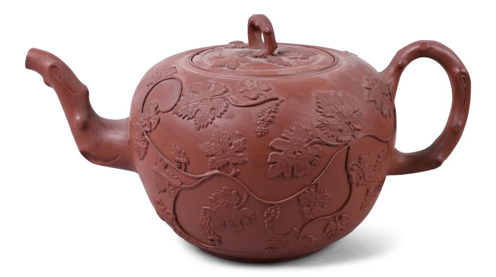 STAFFORDSHIRE RED STONEWARE TEAPOT 3c7a4a