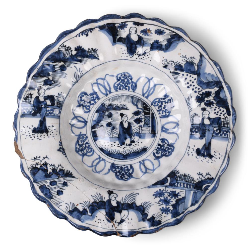 DELFT BLUE AND WHITE FLUTED EARTHENWARE 3c7a9b