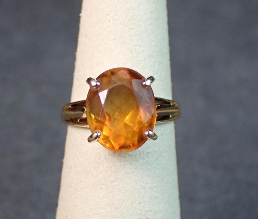 CITRINE AND FOURTEEN KARAT GOLD RINGCITRINE