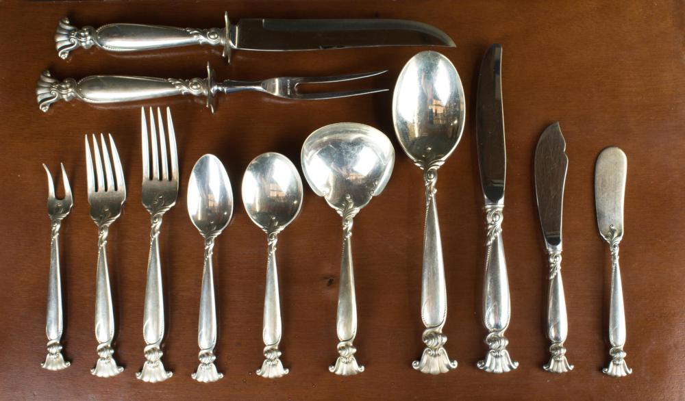 STERLING SILVER FLATWARE SERVICE 3c7b54