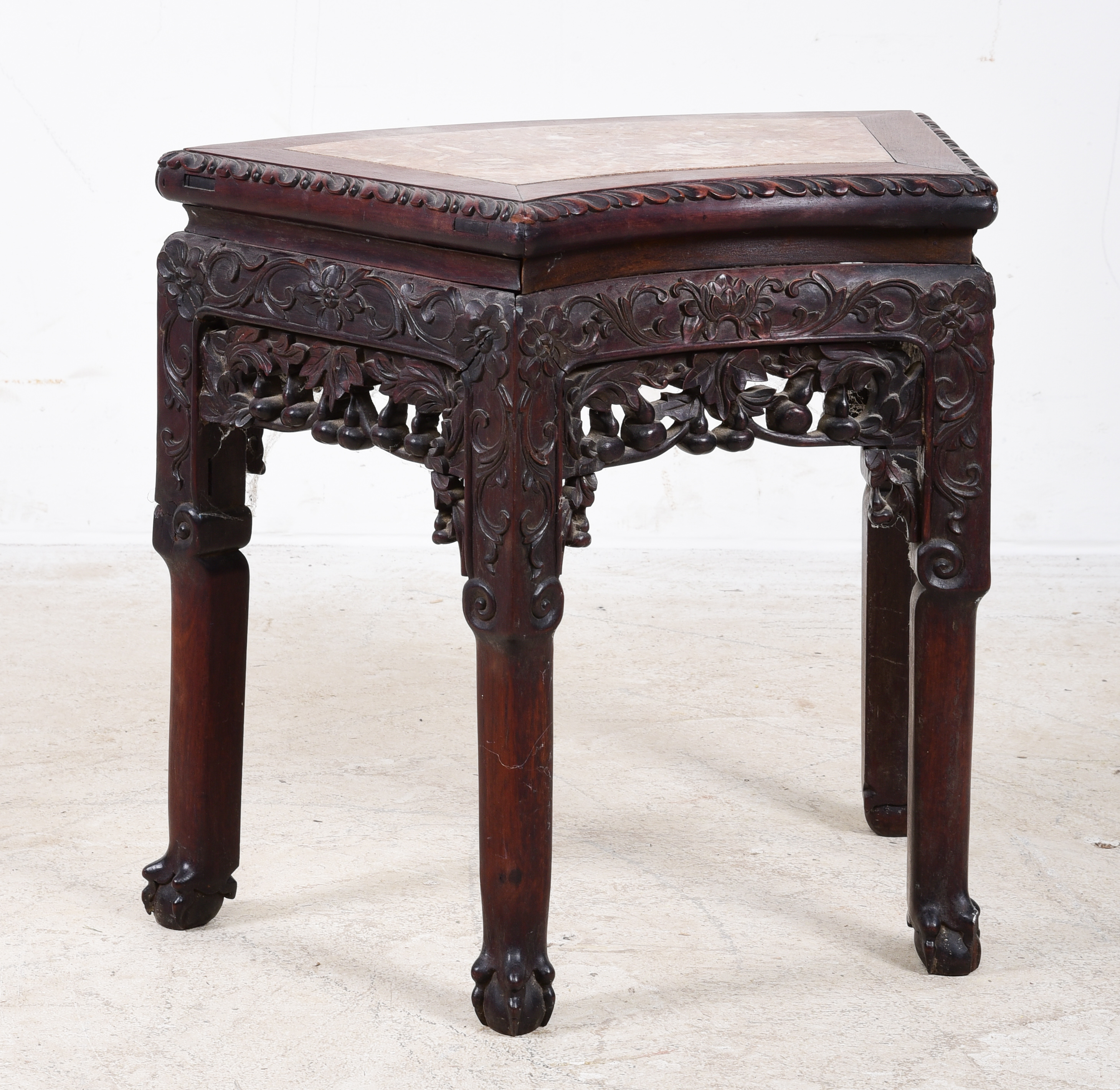 Chinese carved marbletop pedestal  3ca5a4