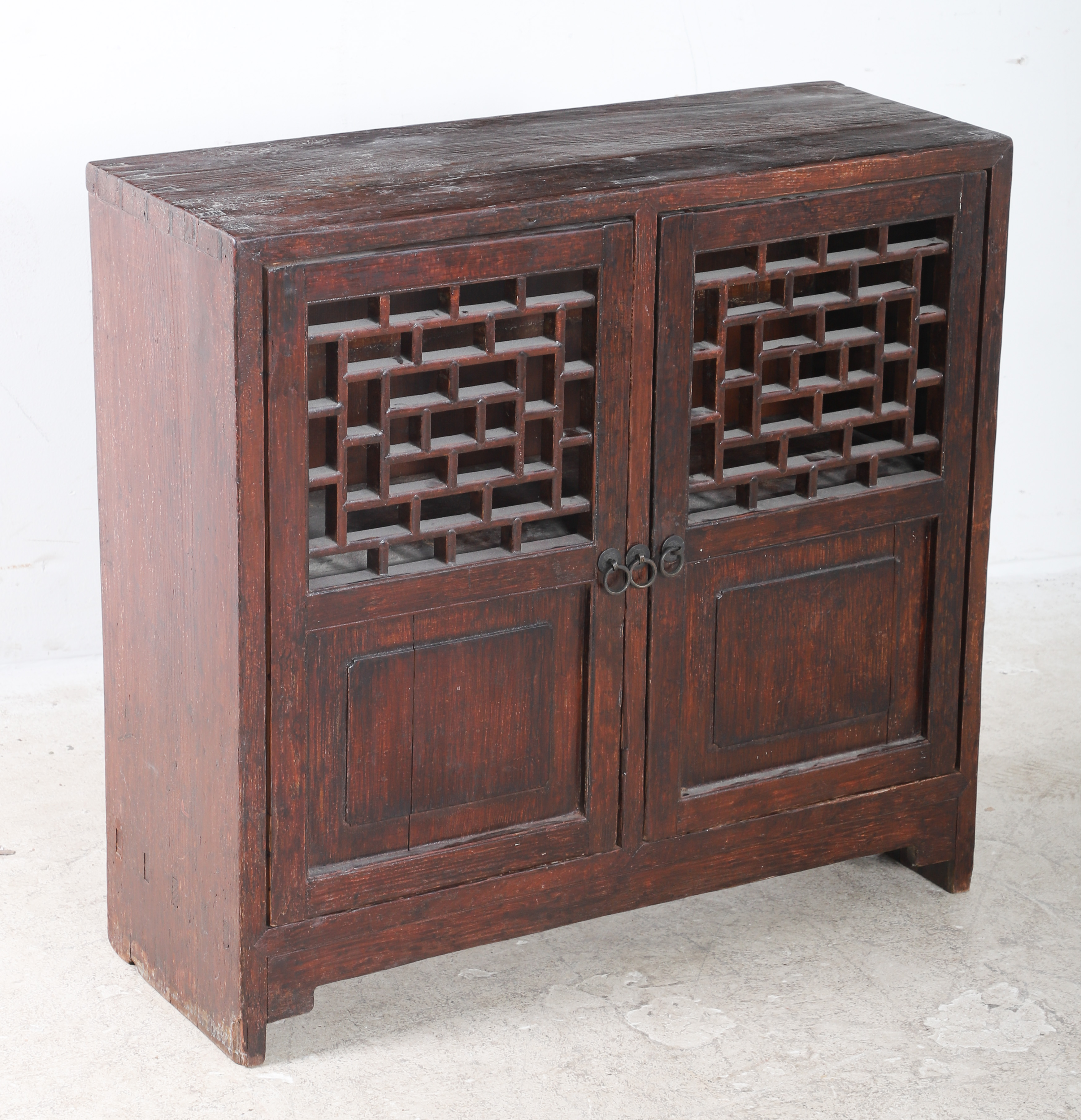 Chinese elmwood carved two door 3ca7aa