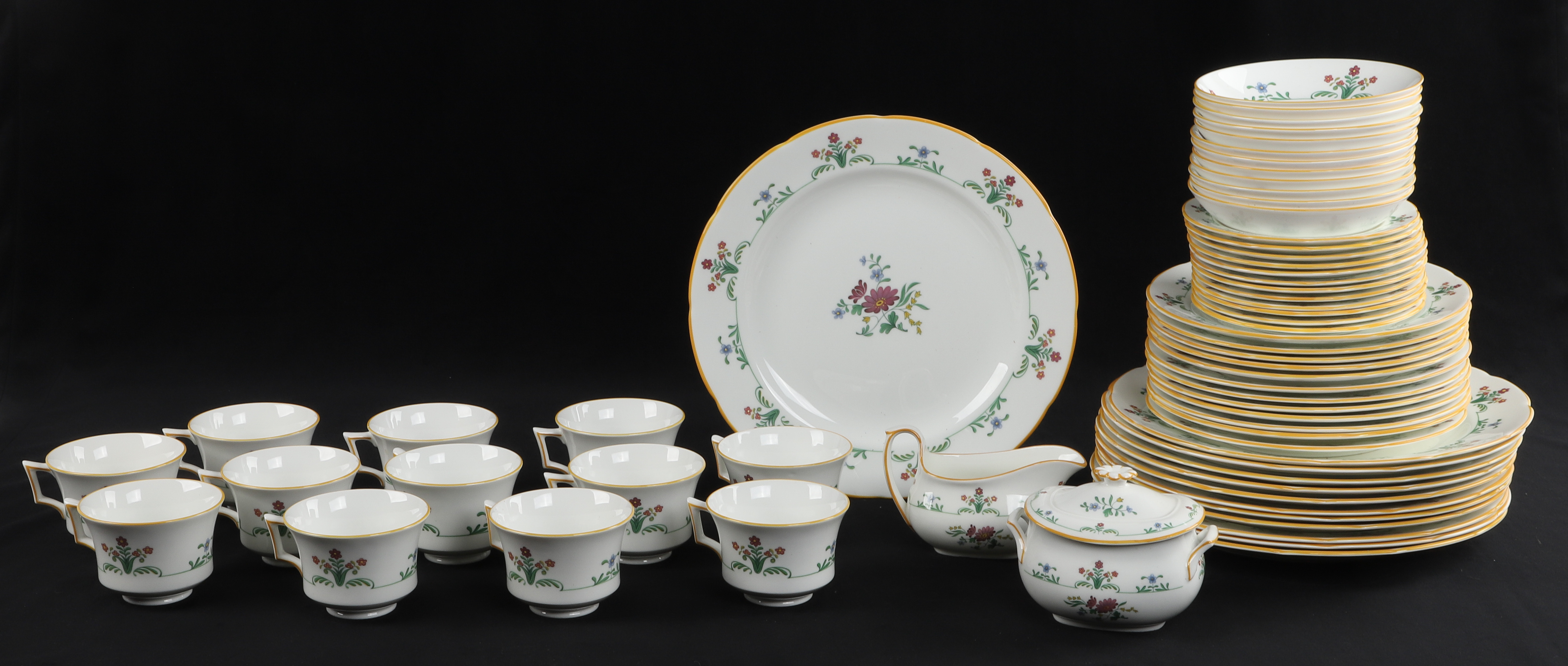 (62) Pcs Wedgwood porcelain dinnerware,