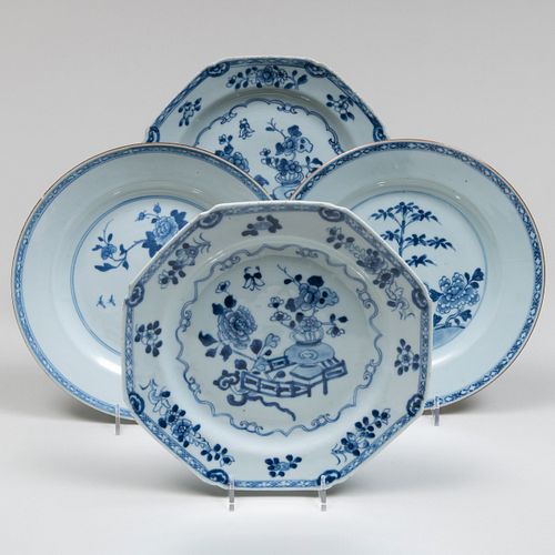 GROUP OF FOUR CHINESE BLUE AND 3ca9c6