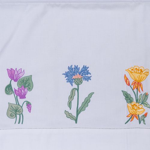 GROUP OF EMBROIDERED BED LINENS10 3cac47