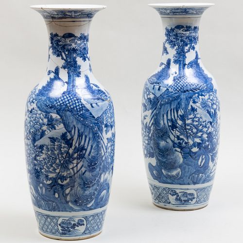 PAIR OF CHINESE BLUE AND WHITE 3cad37