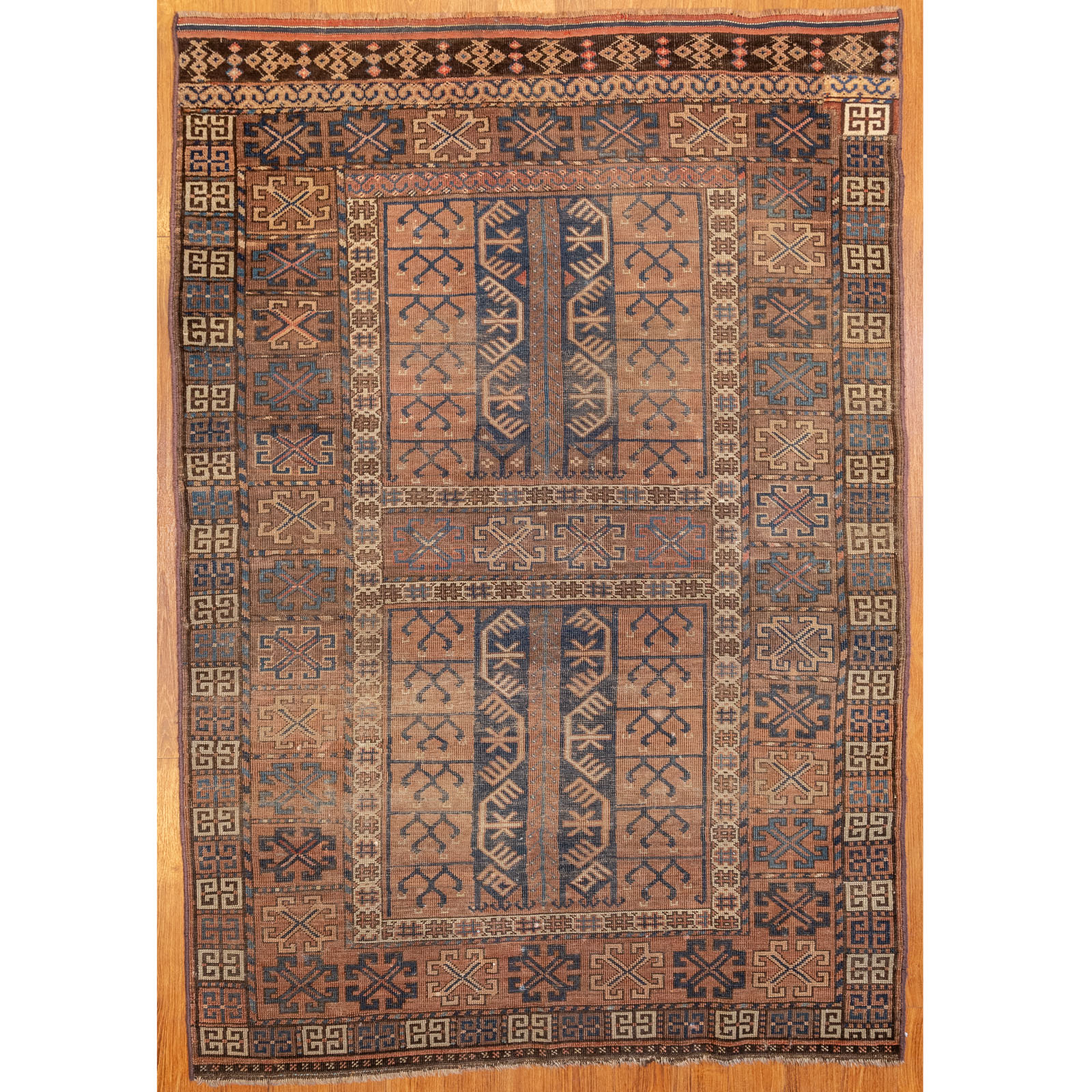 ANTIQUE TEKKE RUG, TURKMENISTAN,