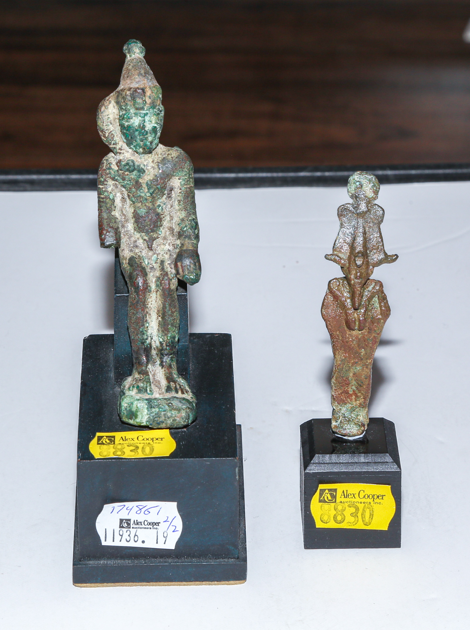 TWO EGYPTIAN COPPER ALLOY FIGURES 3cb020