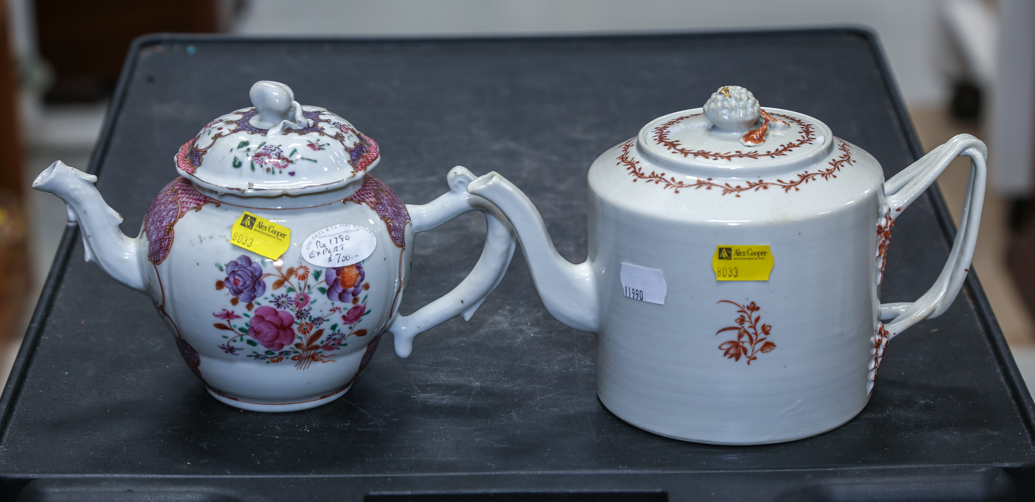 CHINESE EXPORT TEAPOT & A CONTINENTAL
