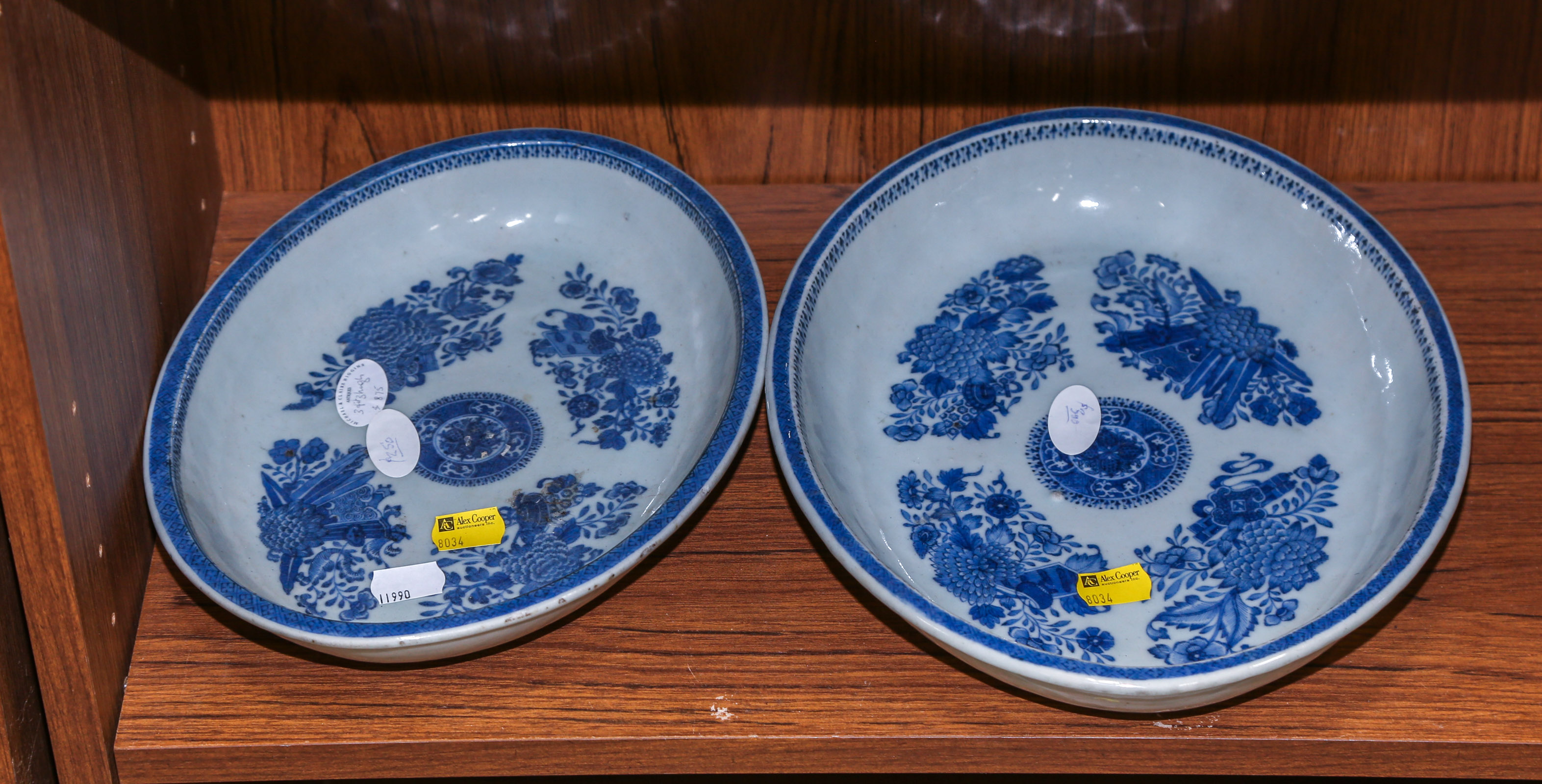 TWO CHINESE EXPORT FITZHUGH PLATTERS