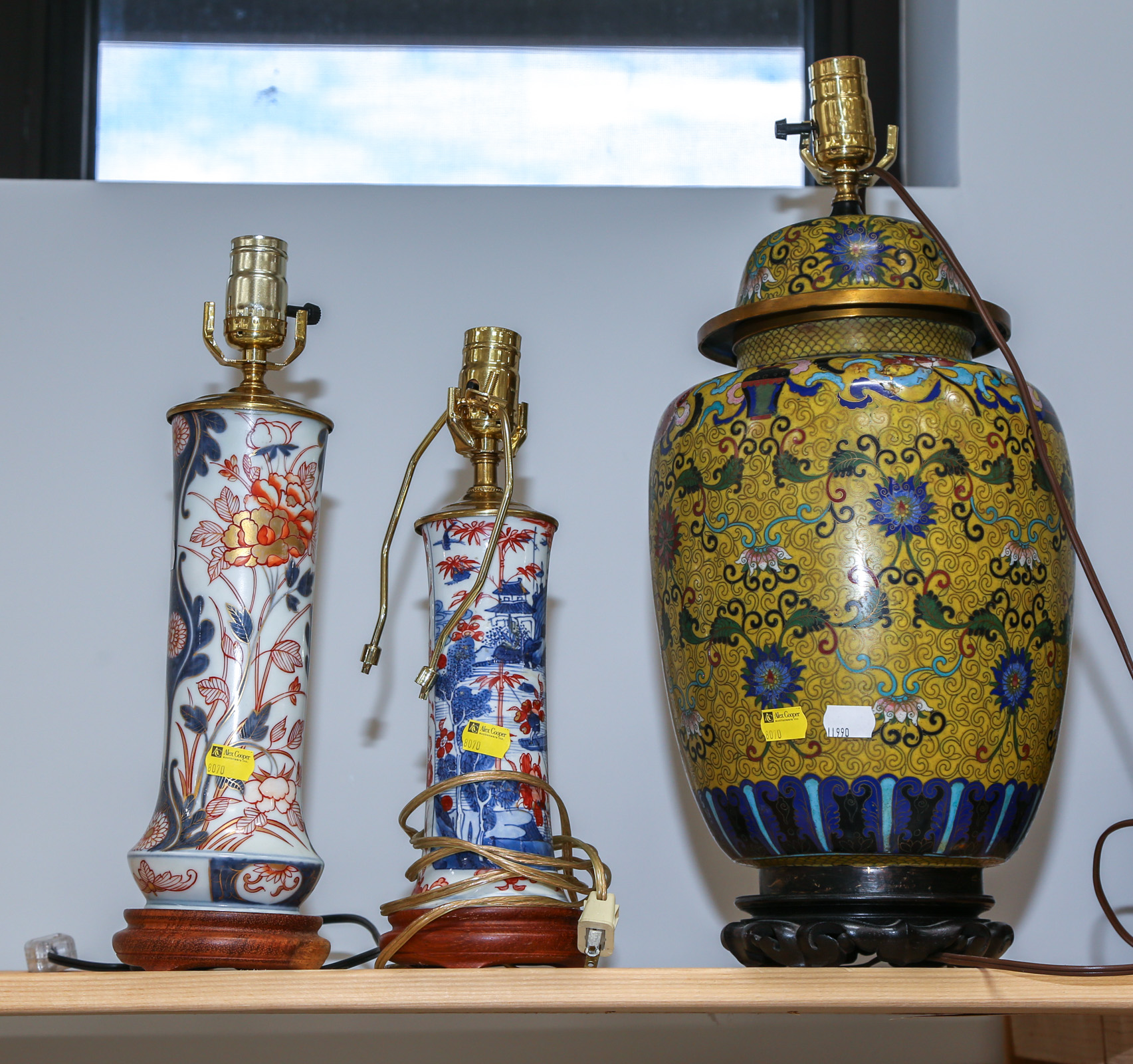 THREE CHINESE VASE LAMPS Comprising 3cb22f