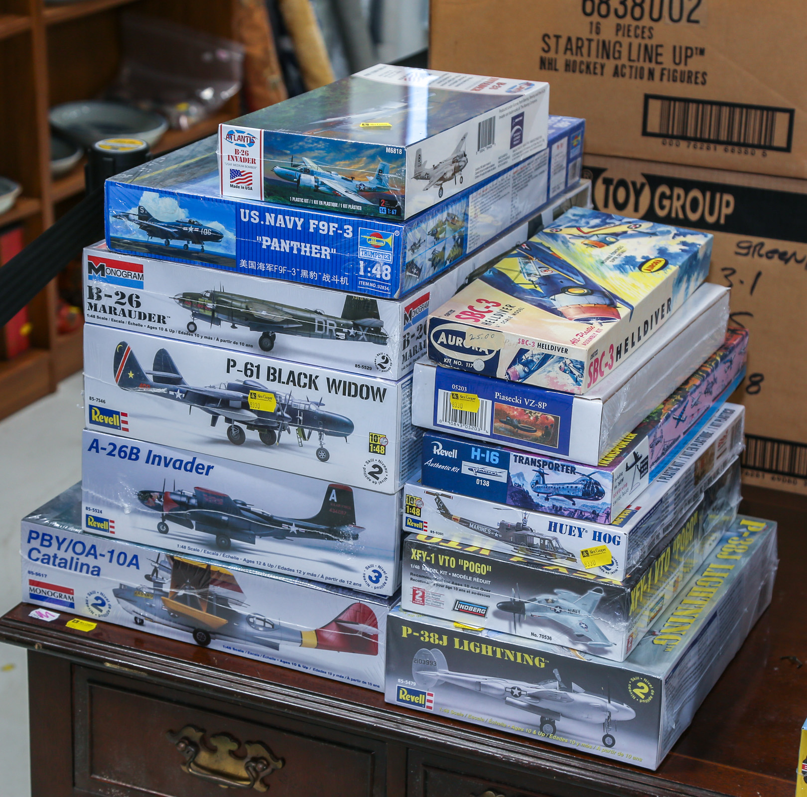 12 MILITARY AIRCRAFT SCALE MODEL