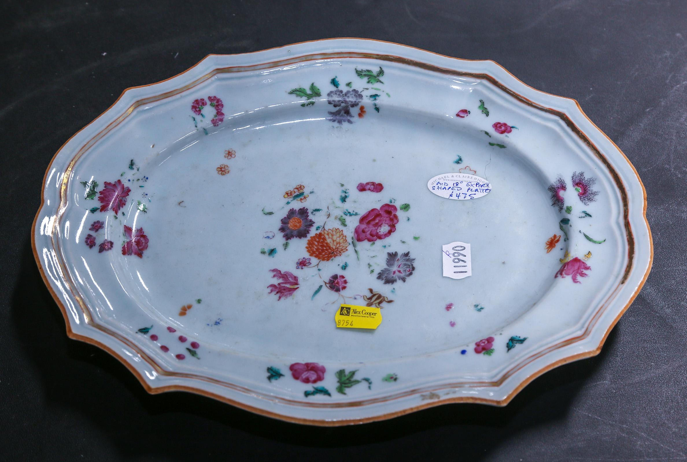 CHINESE EXPORT WARE SHAPED PLATTER