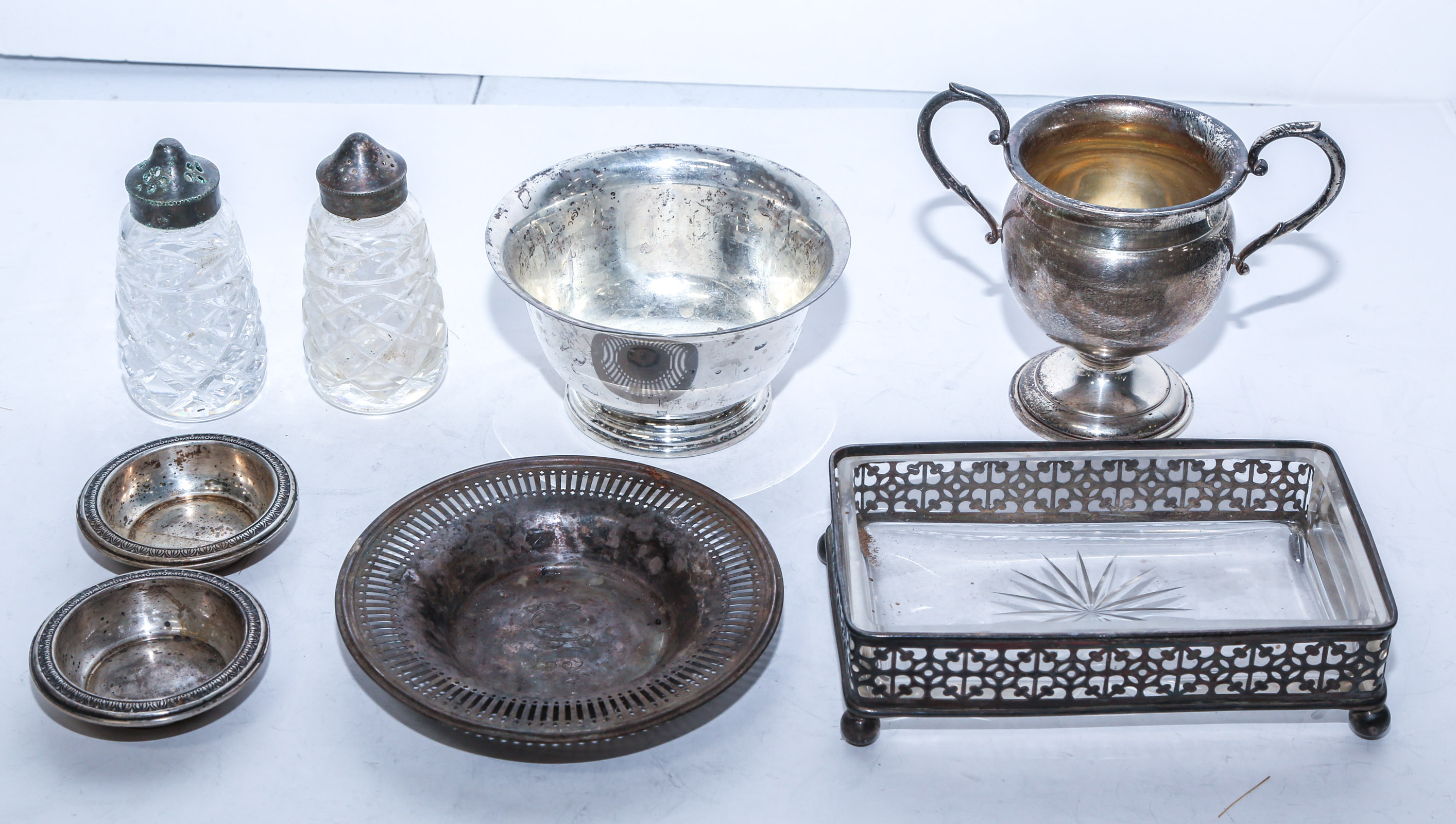 COLLECTION OF STERLING TABLE ITEMS