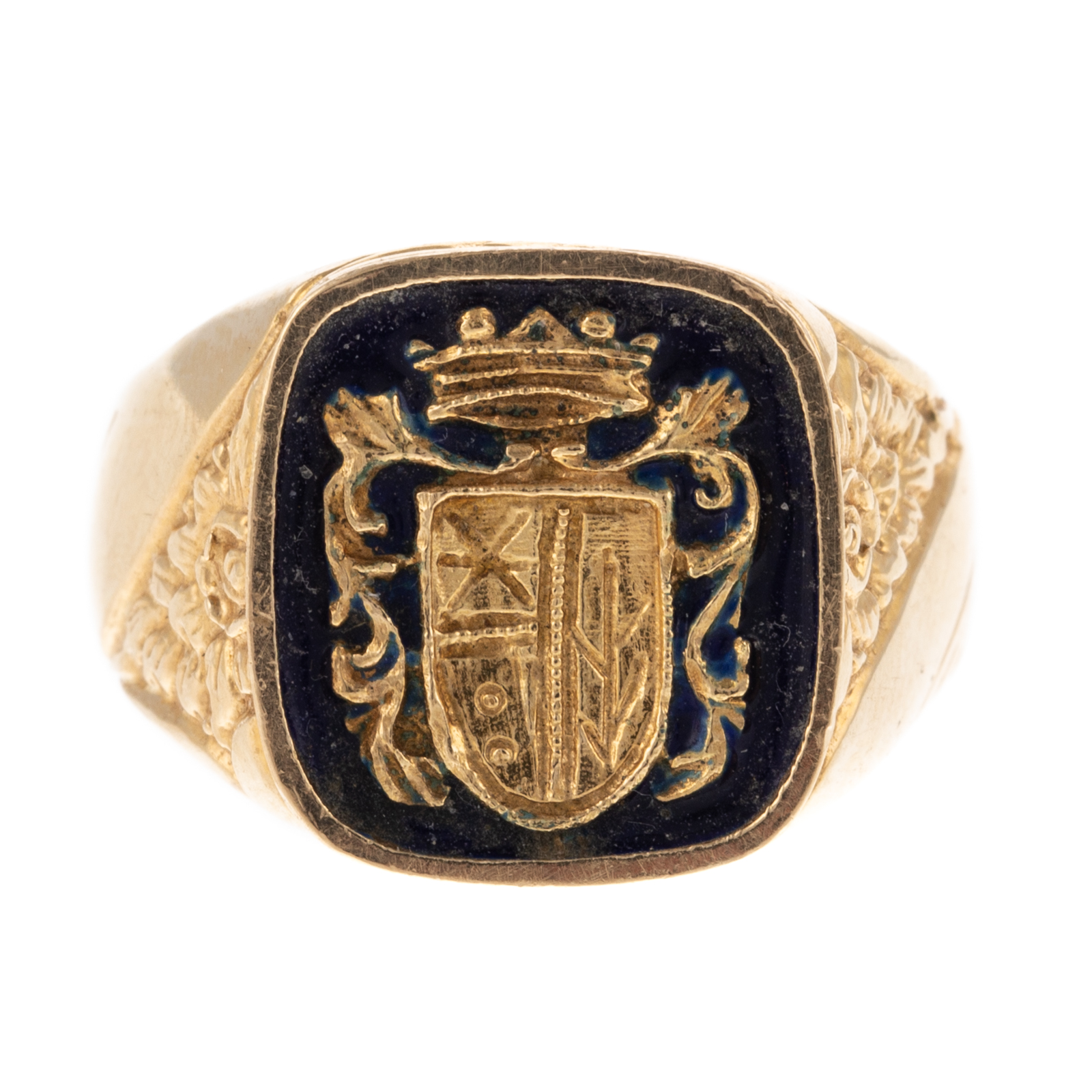 AN ENAMELED CREST INSIGNIA RING 3cb4fc