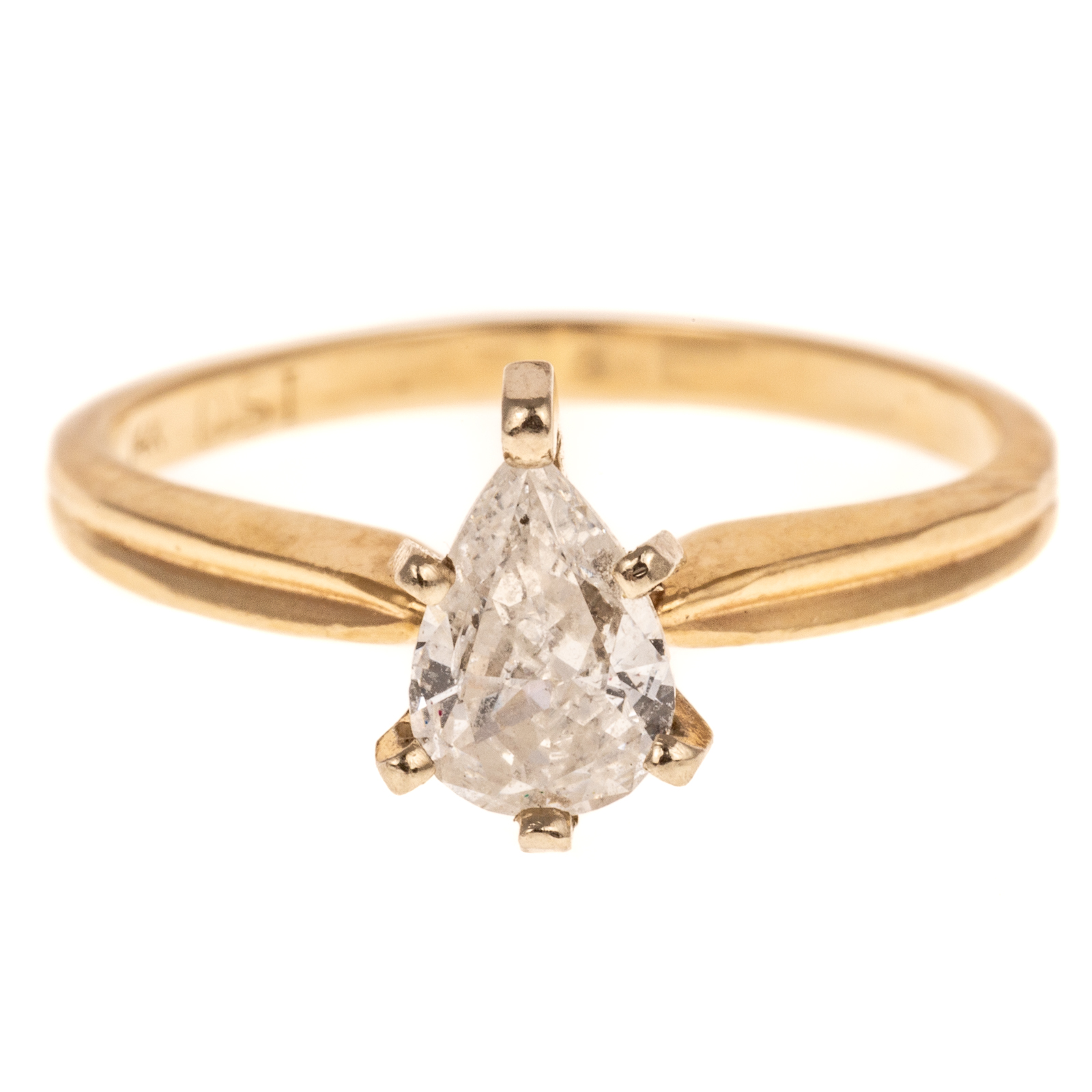 A PEAR SHAPE DIAMOND SOLITAIRE 3cb539