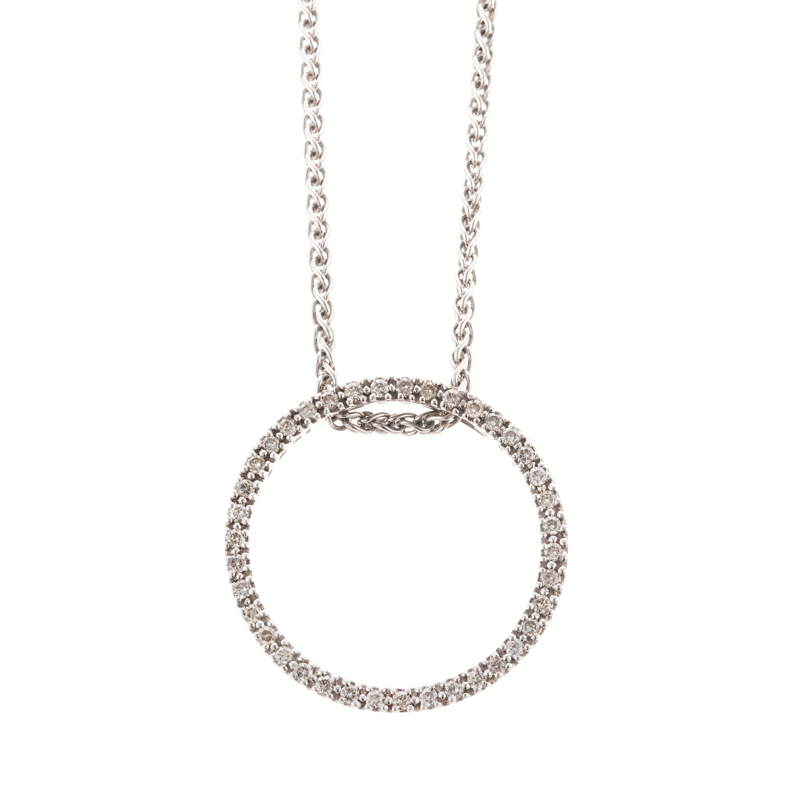 AN OPEN CIRCLE DIAMOND PENDANT 3cb543