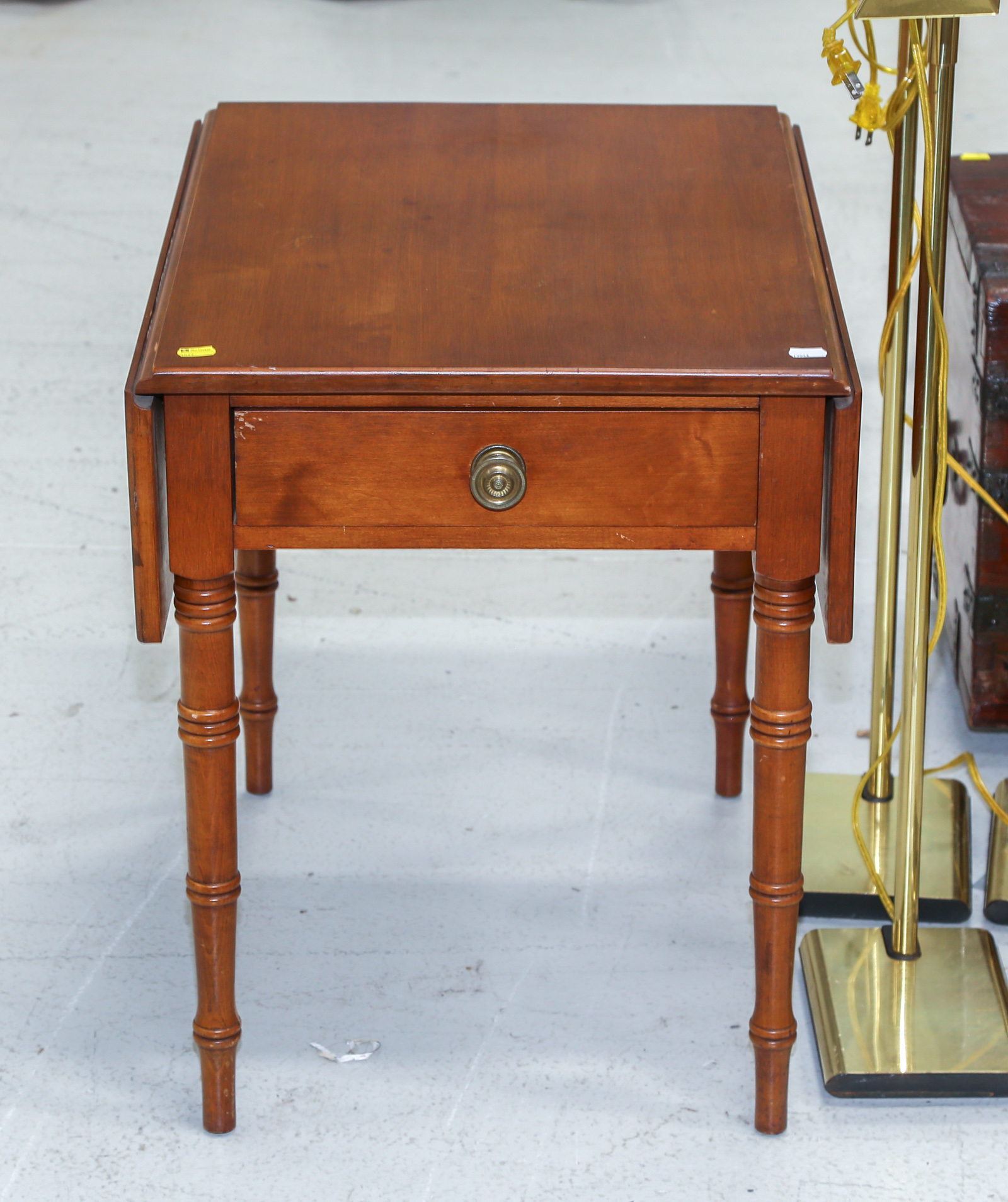 CONANT BALL MAHOGANY DROP-LEAF