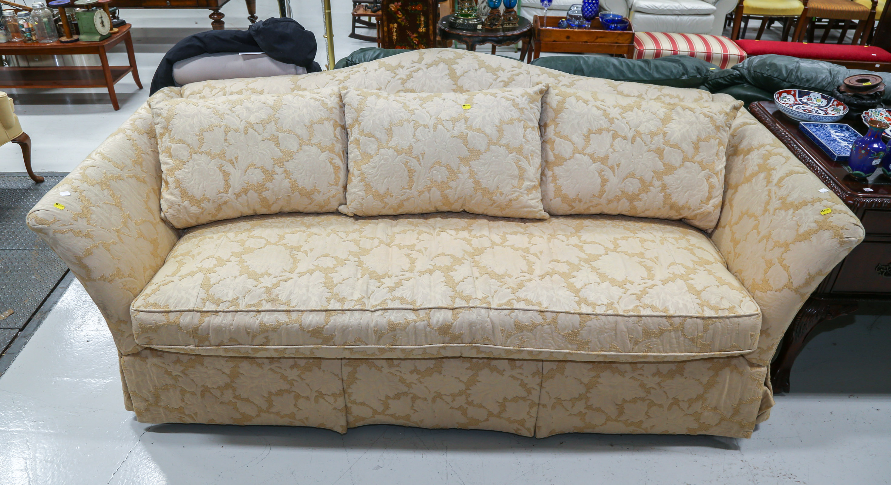 A HARDEN FURNITURE UPHOLSTERED 3cb789