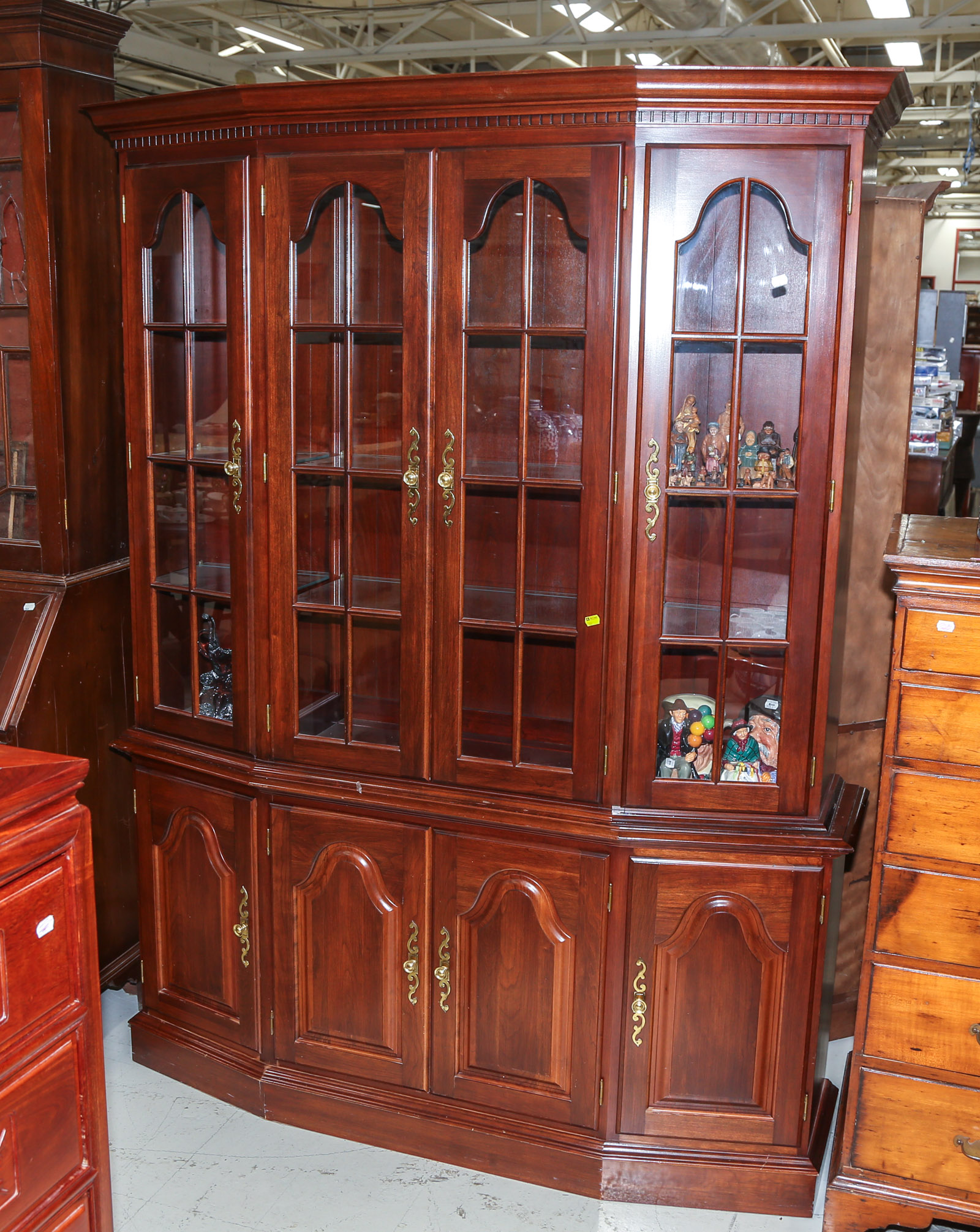 TRADITIONAL STYLE CHERRY CHINA CUPBOARD