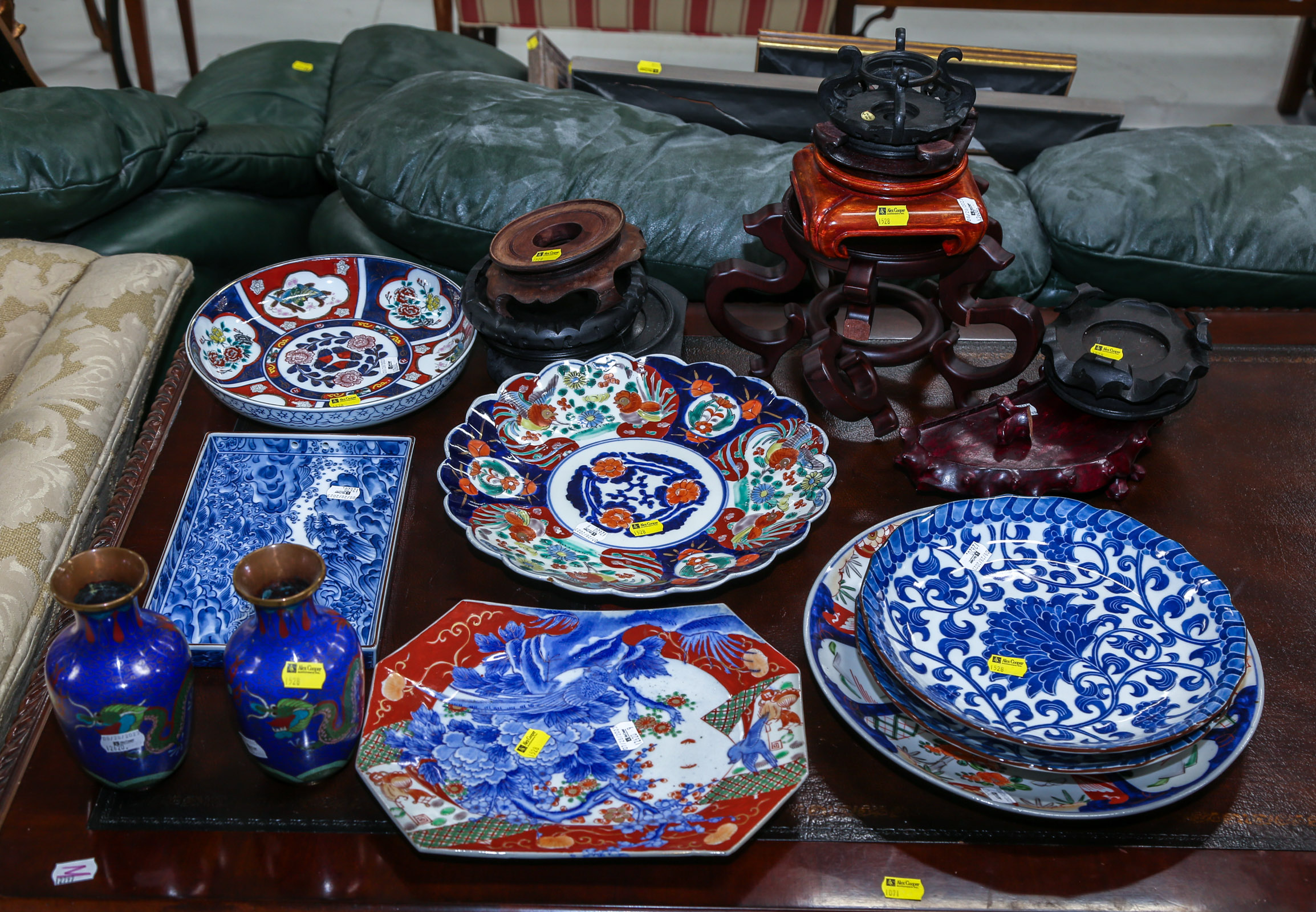 GROUP OF JAPANESE IMARI & OTHER