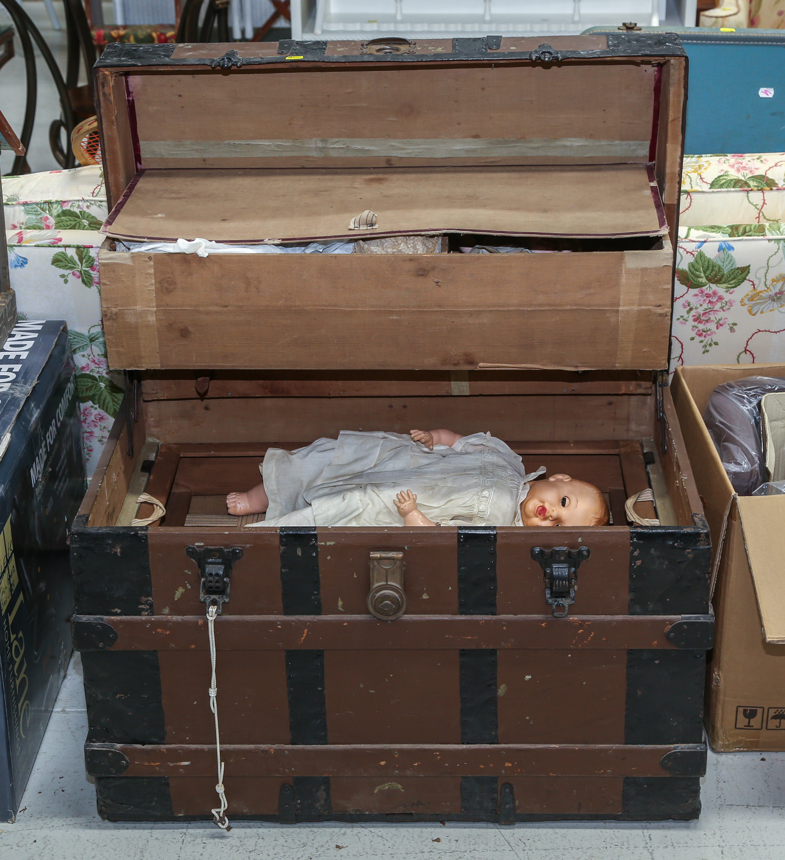 ANTIQUE STEAMER TRUNK & A DOZEN