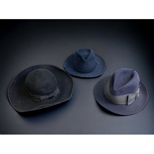 A COLLECTION OF VINTAGE HATS. INCLUDING