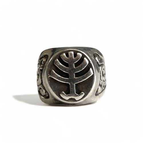 A Mans silver signet ring decorated