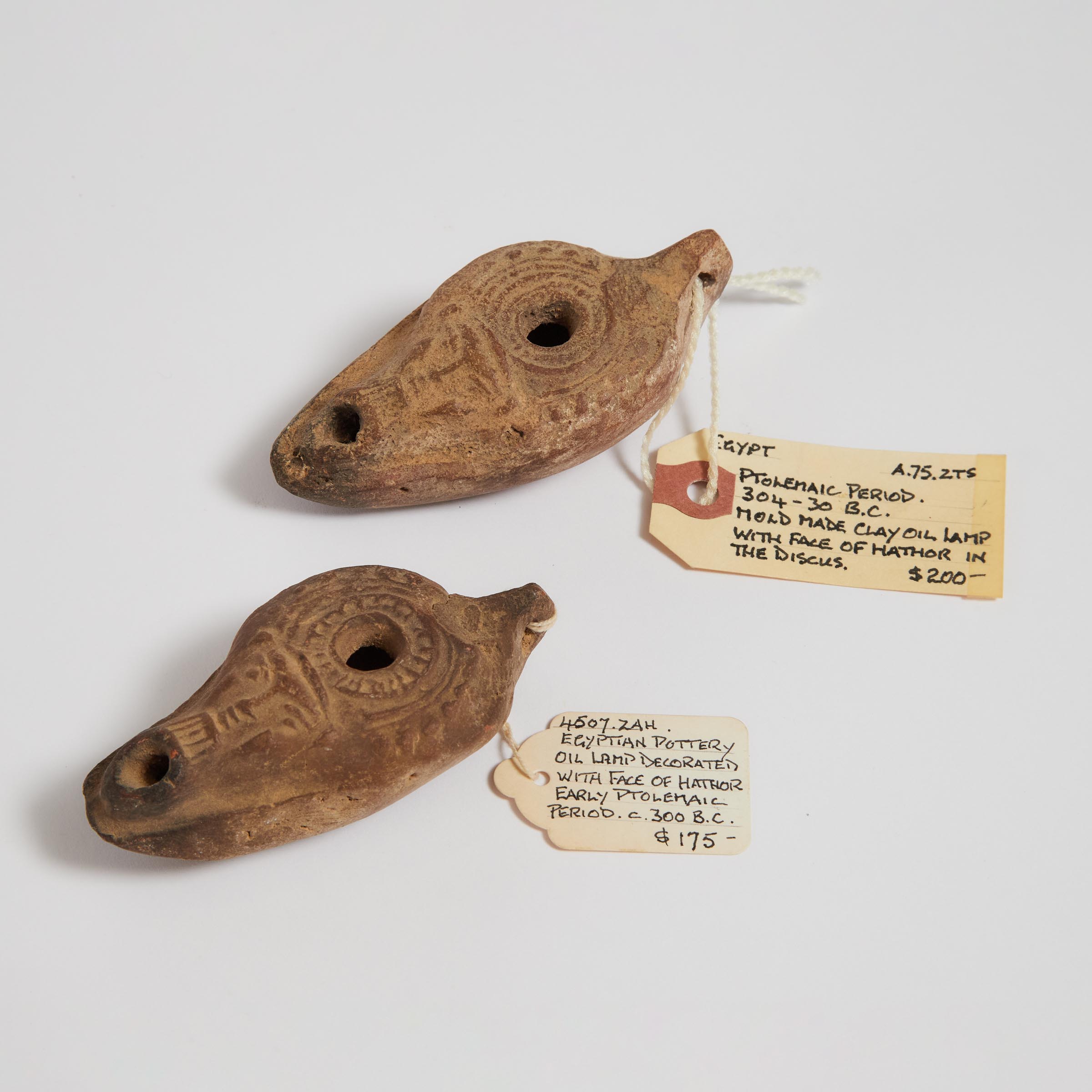 Two Egyptian Terracotta Oil lamp 3c984a