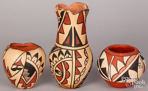 THREE JEMEZ PUEBLO INDIAN POTTERY 3c993f