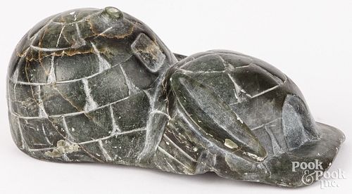 ESKIMO INUIT CARVED SOAPSTONE IGLOOEskimo