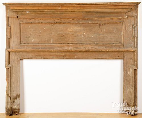 PINE MANTEL 19TH C Pine mantel  3c9bf3