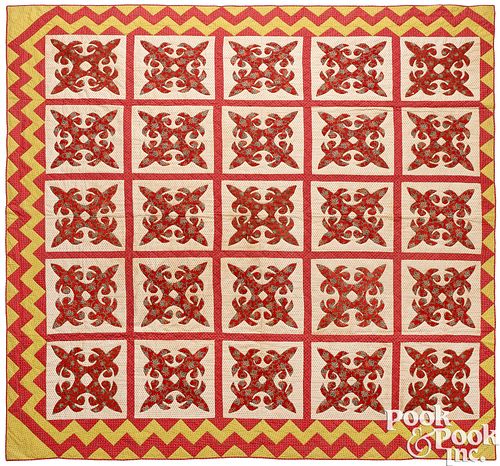 APPLIQU QUILT WITH ZIG ZAG BORDER  3c9e1c