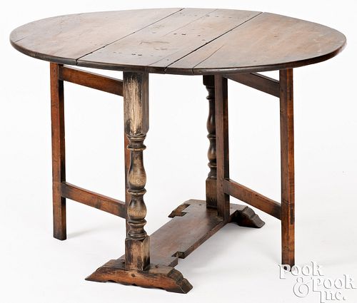 NEW YORK GUMWOOD SHOE FOOT TABLE  3c9e3b