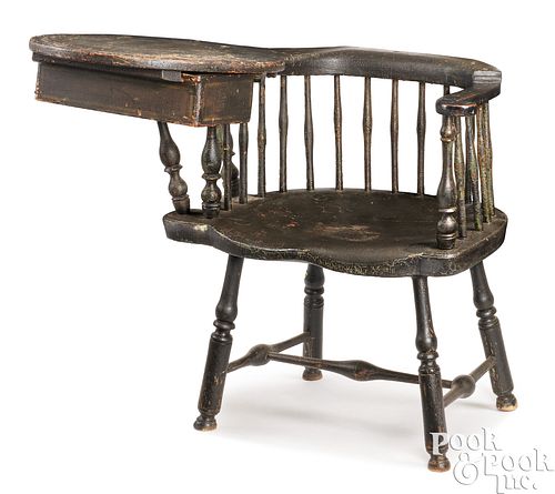 CONNECTICUT WRITING ARM WINDSOR CHAIR,