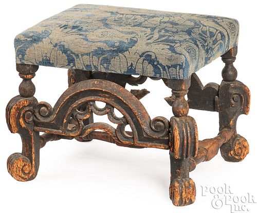 WILLIAM AND MARY UPHOLSTERED FOOTSTOOLWilliam 3ca034