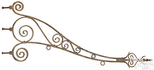 WROUGHT IRON TRADE SIGN BRACKET  3ca040