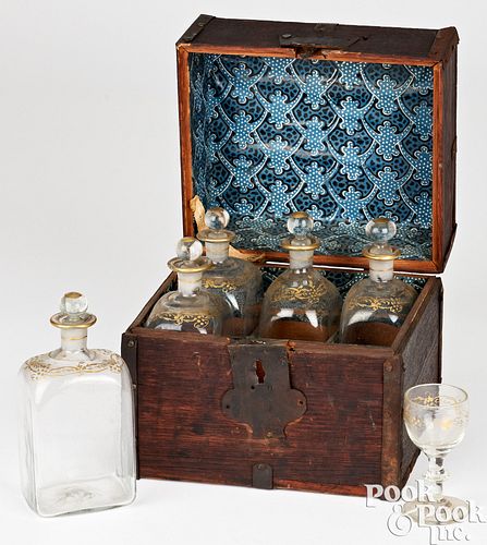 GEORGIAN TRAVELING MAHOGANY LIQUOR