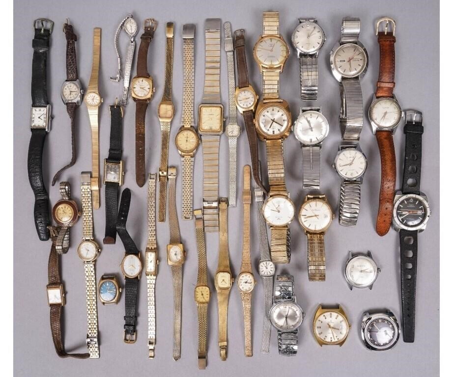 Large grouping of ladies and mens wrist