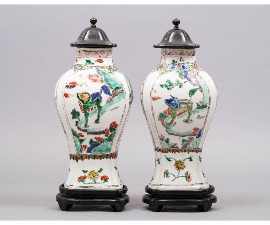 Pair of Chinese porcelain garnitures 3ca271