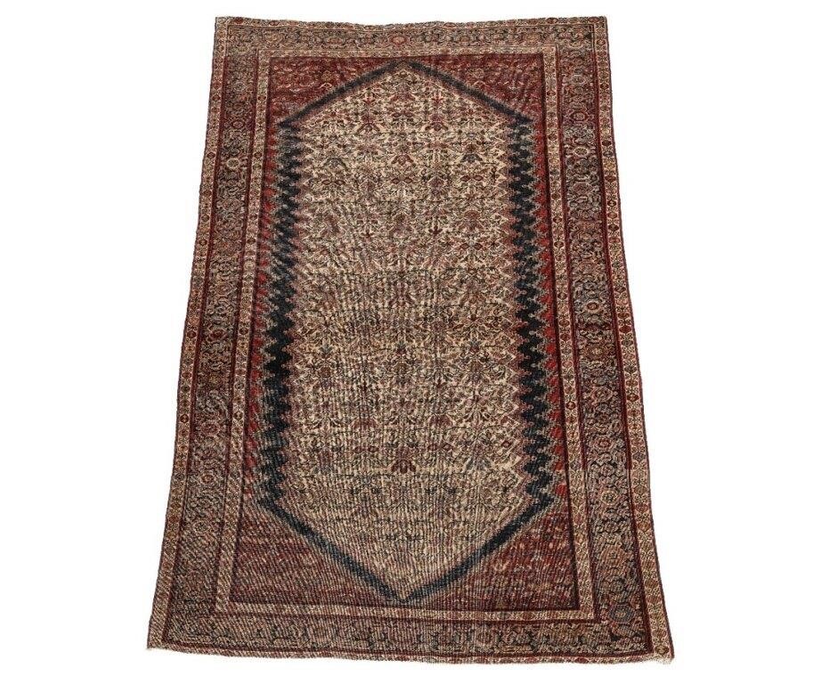 Sarouk hall carpet with beige center 3ca284