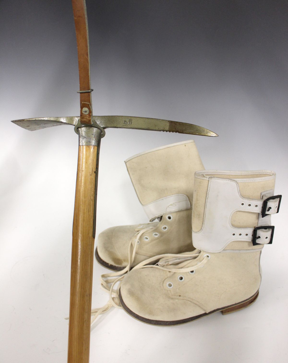 WWII US ARMY 'AMES' ICE AXE WITH