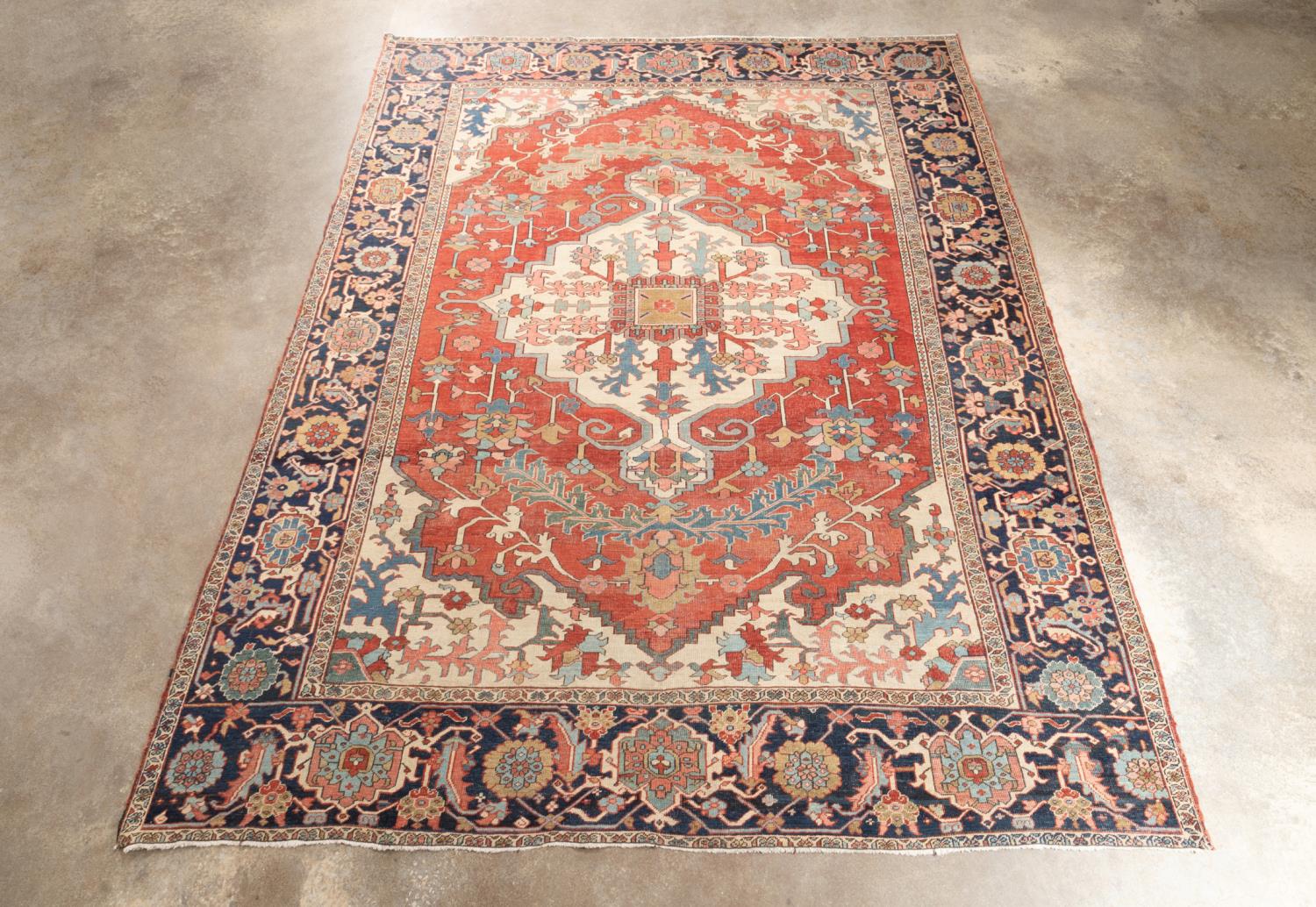 ANTIQUE HAND KNOTTED PERSIAN SERAPI,