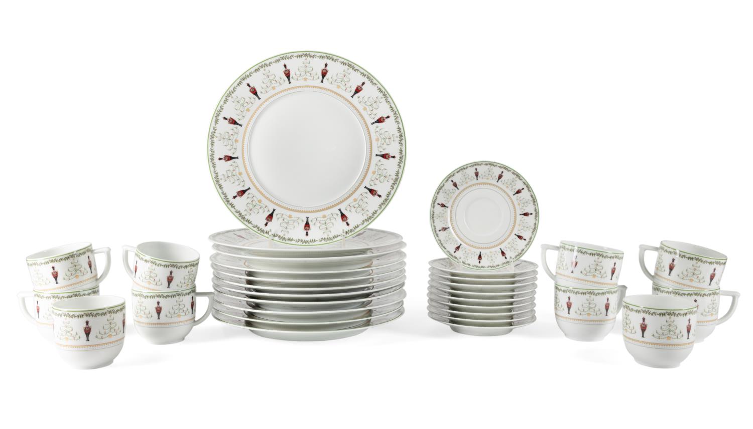 31PCS BERNARDAUD LIMOGES GRENADIERS  3cd38d