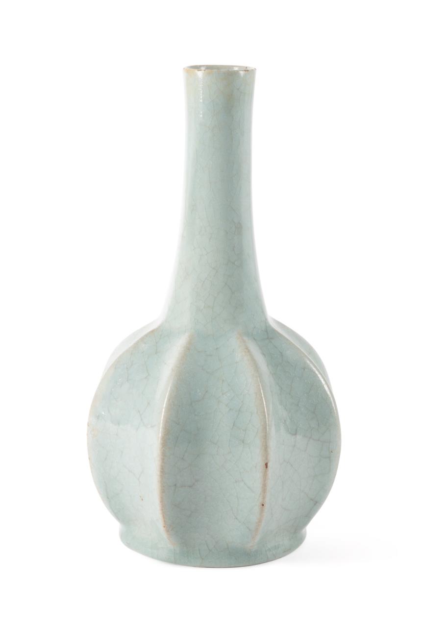 CHINESE GUAN WARE CELADON BOTTLE 3cd3f2