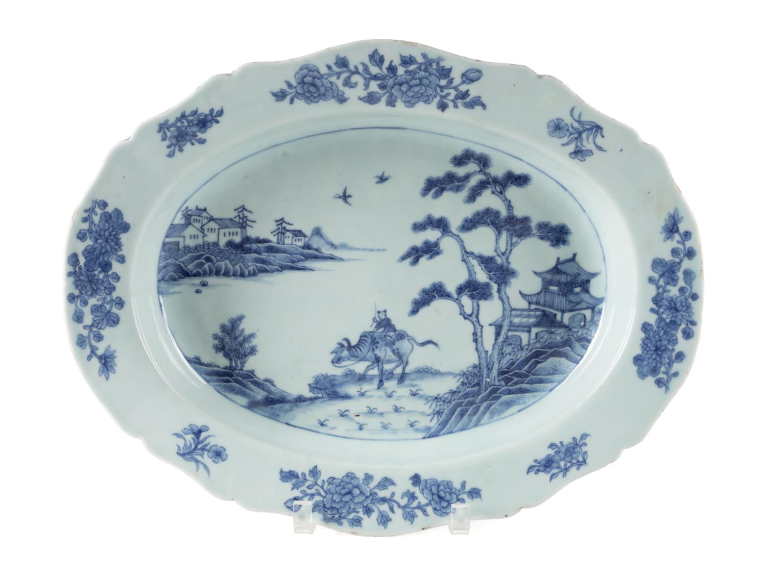 CHINESE EXPORT BLUE WHITE OVAL 3cd468