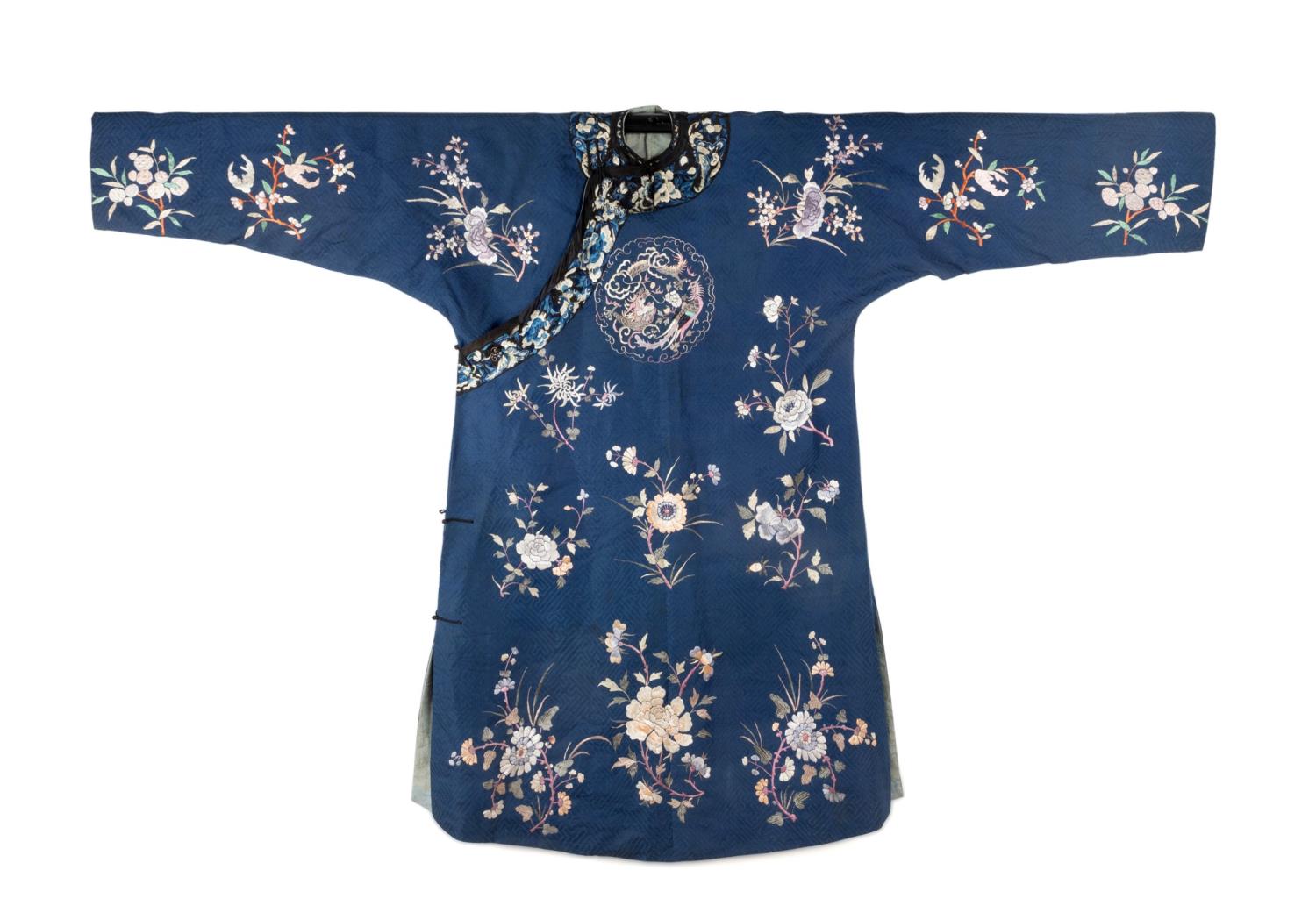 CHINESE BLUE SILK THREE PLENTIES ROBE,