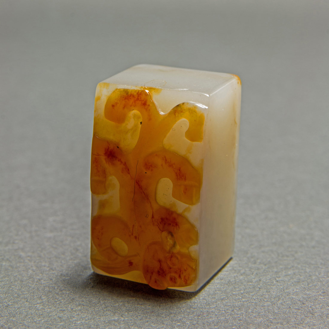 CHINESE WHITE AND RUSSET JADE SEAL 3cdc8f